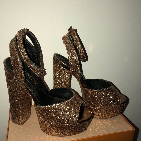 SOLD - Picture 2 of 4